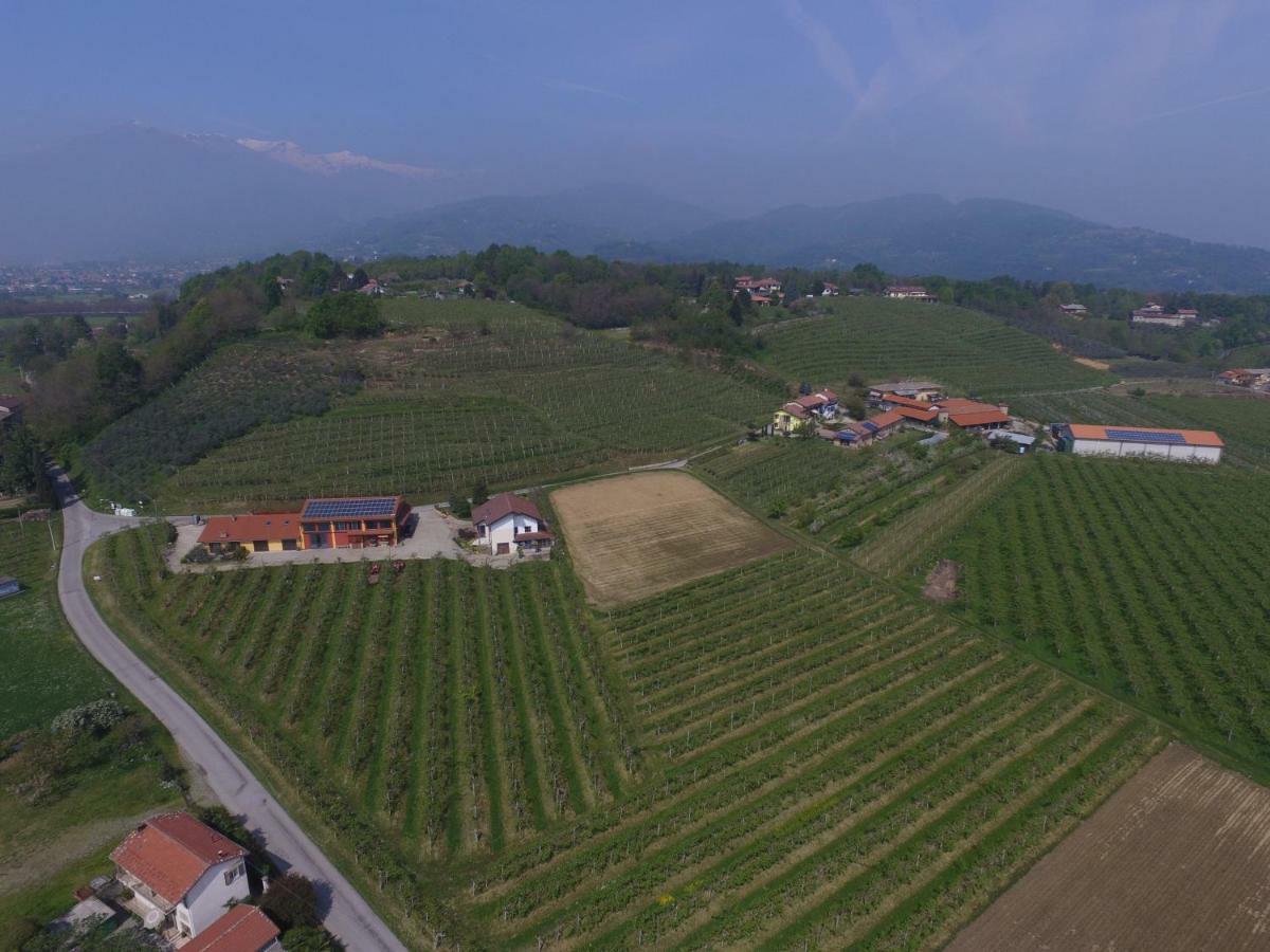 Agrialpi By Salfrutta Panzió Bricherasio Kültér fotó